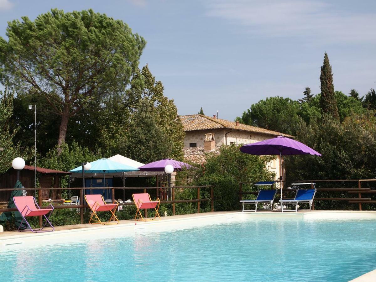 Отель Agriturismo Il Podere Петриньяно Экстерьер фото